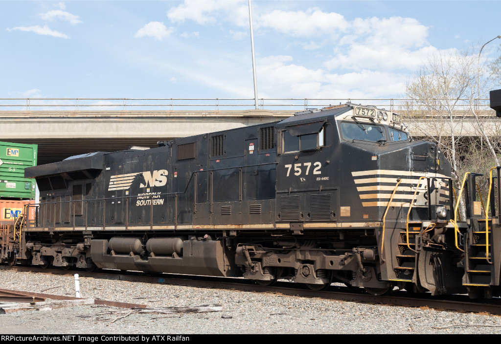 NS 7572